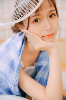 男友抓住我的奶下身挺进来小说